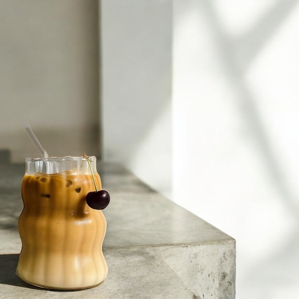 Line Transparent Glass With Straw