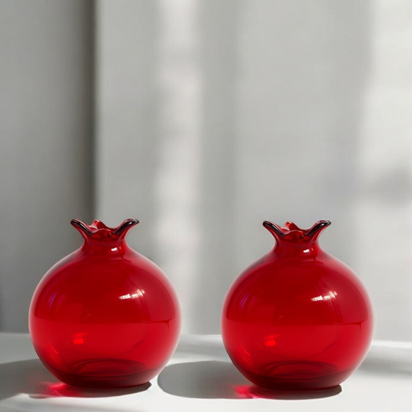 Anaar Vase